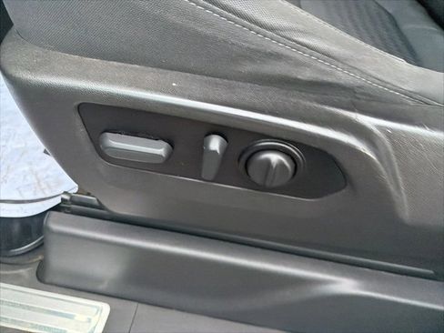 Used 2022 Chevrolet Silverado 2500 LT w/ Convenience Package image 13