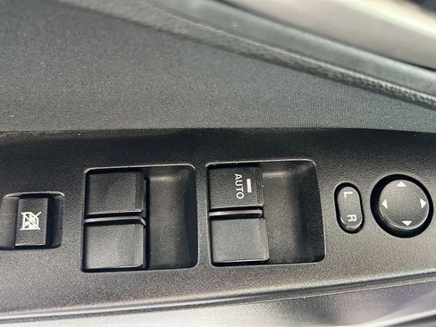 Used 2010 MAZDA MAZDA3 s Sport image 24