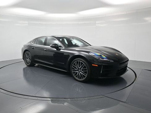 Certified 2026 Porsche Panamera 4 image 32