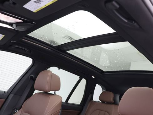 Used 2022 BMW X5 M50i w/ Executive Package image 20