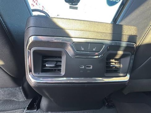 Used 2024 Chevrolet Silverado 2500 High Country w/ Technology Package AWD/4WD image 30
