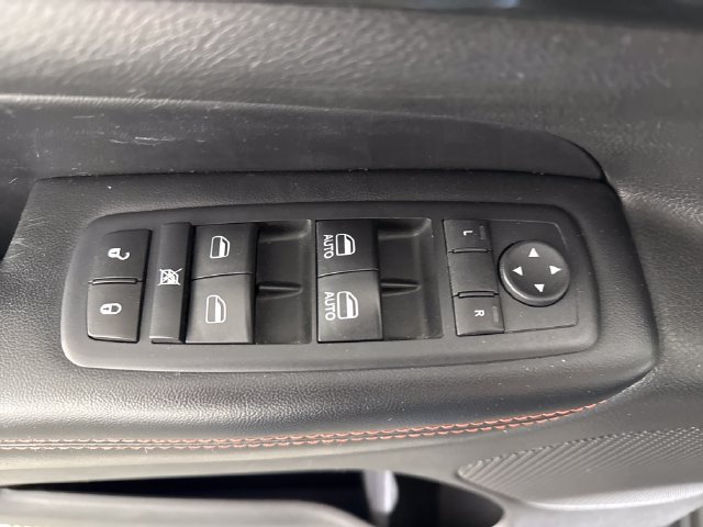 Used 2017 Jeep Grand Cherokee Laredo AWD/4WD image 28