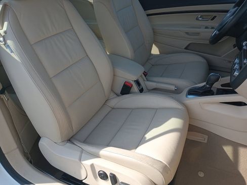 Used 2014 Volkswagen Eos Executive image 26