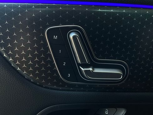 Used 2025 Mercedes-Benz GLA 250 image 22