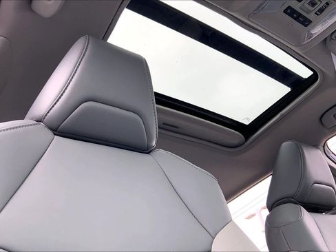 Used 2023 Toyota RAV4 XLE Premium FWD image 14