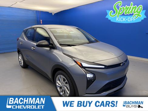 New 2027 Chevrolet Bolt LT w/ Comfort Package FWD image 1