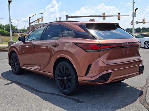 Used 2023 Lexus RX 500h F Sport w/ Accessory Package (2T) AWD/4WD image 4