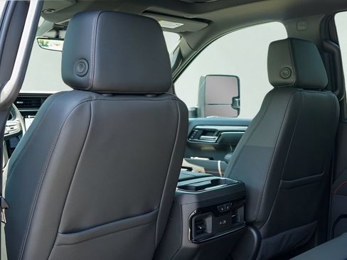 New 2026 GMC Sierra 2500 AT4 w/ AT4 Premium Plus Package AWD/4WD image 18