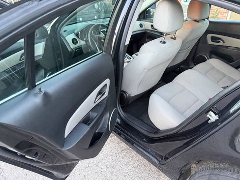 Used 2014 Chevrolet Cruze LT FWD image 12