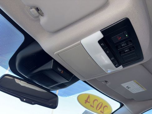 Certified 2024 Nissan Rogue SL w/ SL Premium Package image 27