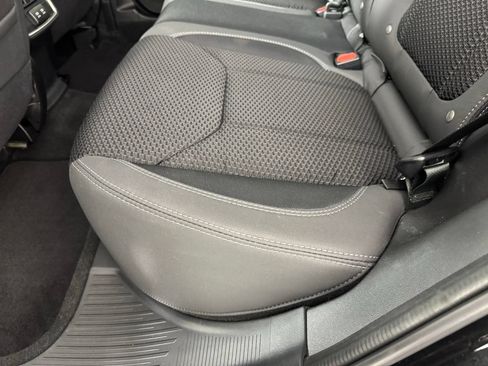Used 2022 Subaru Forester Premium AWD/4WD image 30