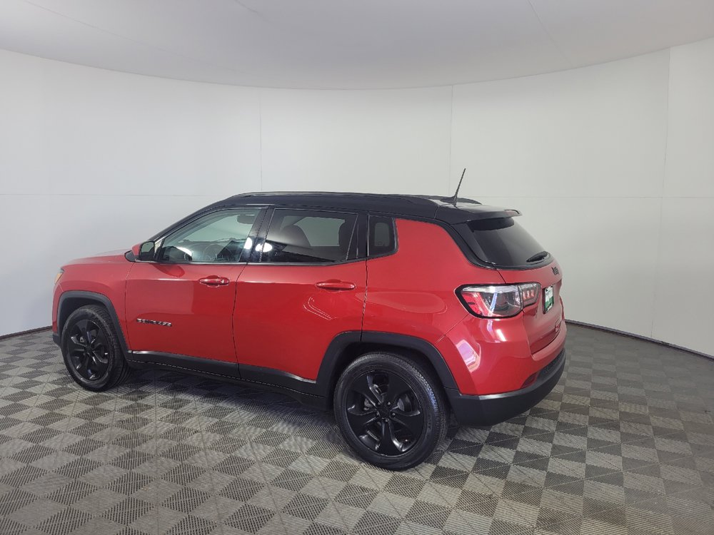 Used 2021 Jeep Compass Latitude FWD image 3