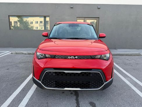 Used 2023 Kia Soul LX FWD image 10