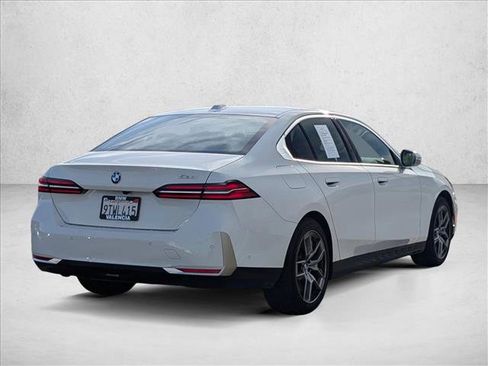 Used 2026 BMW 530i image 5