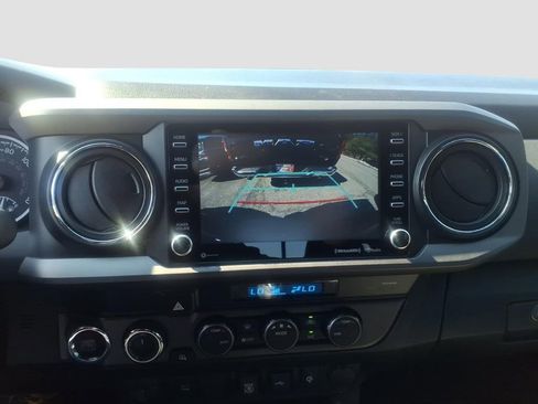 Used 2023 Toyota Tacoma TRD Off-Road image 27