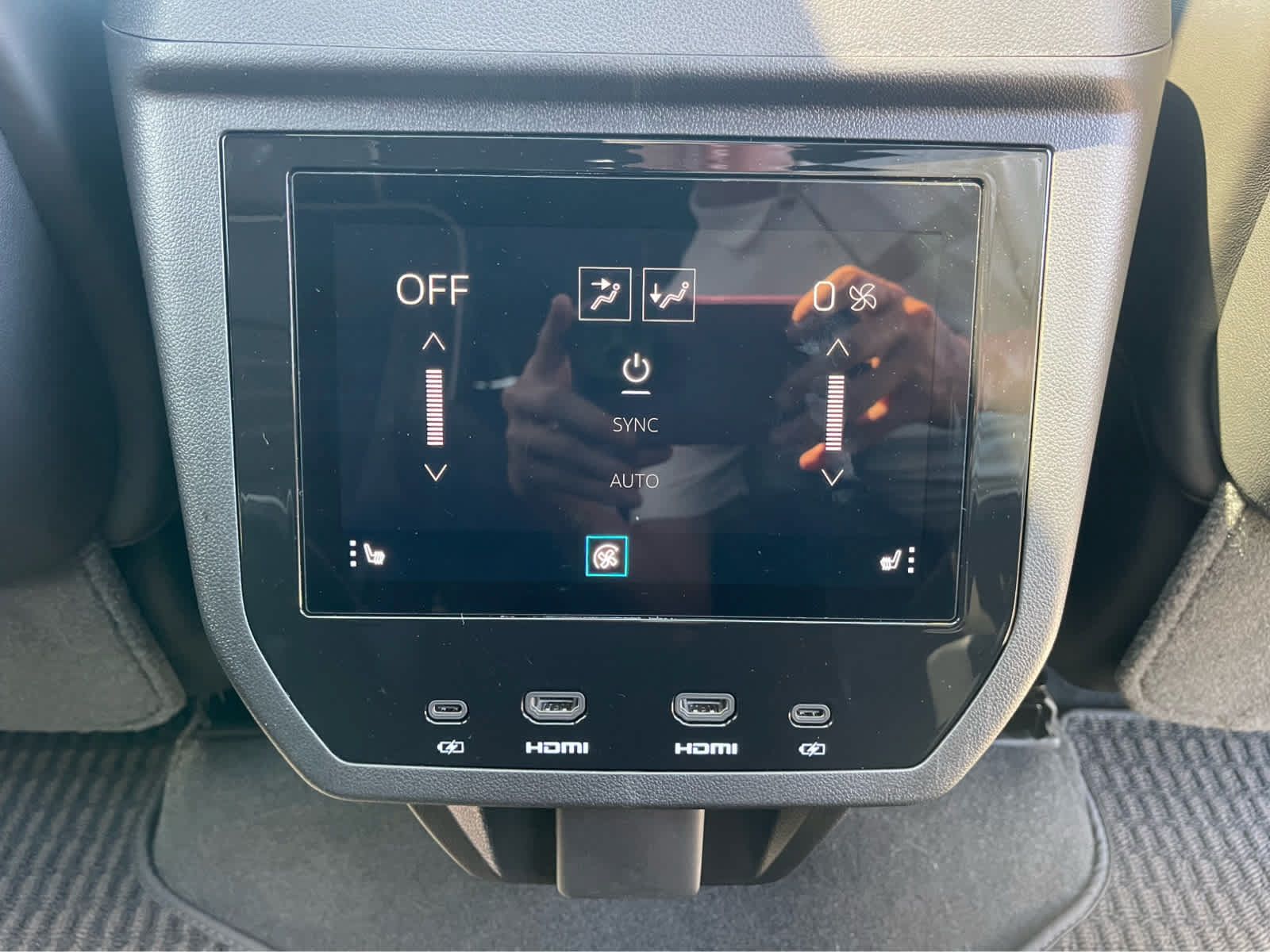 Used 2026 GMC Yukon XL Denali Ultimate AWD/4WD image 26