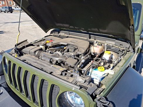 Used 2021 Jeep Wrangler Unlimited Sport w/ Cold Weather Group image 28