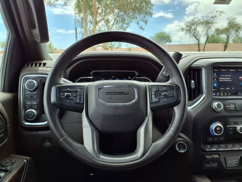 Used 2023 GMC Sierra 2500 Denali AWD/4WD image 18