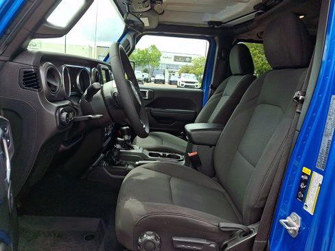 Used 2023 Jeep Wrangler Unlimited Sport AWD/4WD image 12