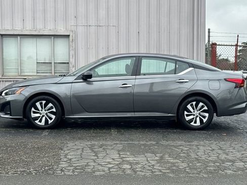Used 2025 Nissan Altima 2.5 S image 7