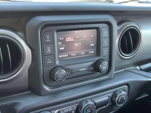 Used 2020 Jeep Wrangler Sport AWD/4WD image 30