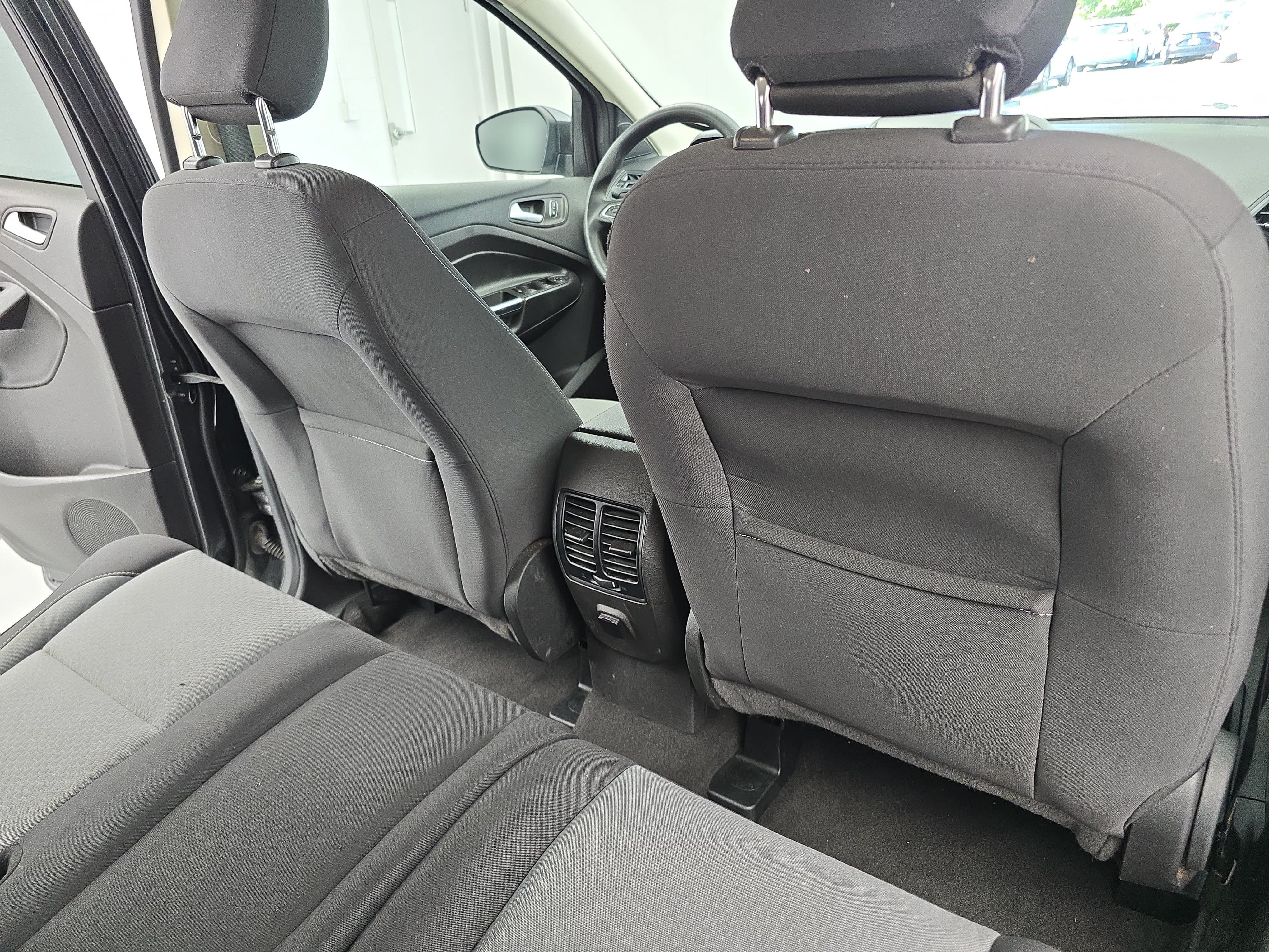 Used 2019 Ford Escape SE FWD image 11