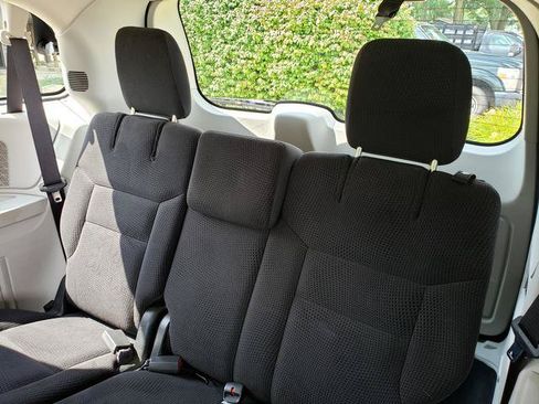 Used 2018 Dodge Grand Caravan SE w/ UConnect Hands-Free Group FWD image 13