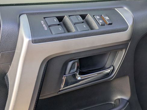 Used 2021 Toyota 4Runner SR5 Premium w/ Moonroof Package image 12