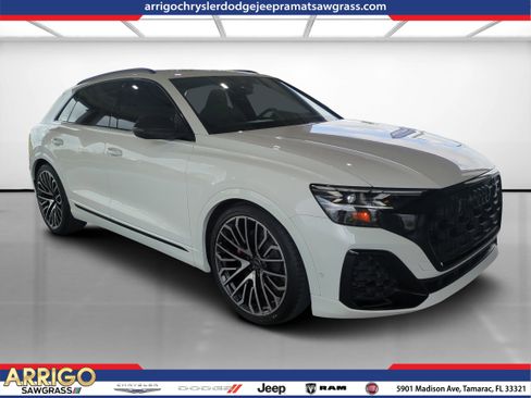 Used 2024 Audi SQ8 Prestige image 1