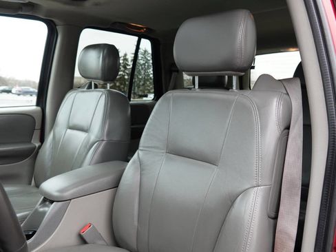Used 2002 Chevrolet TrailBlazer LT w/ Preferred Equipment Group AWD/4WD image 64