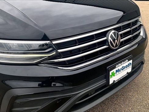 Used 2022 Volkswagen Tiguan SE image 28