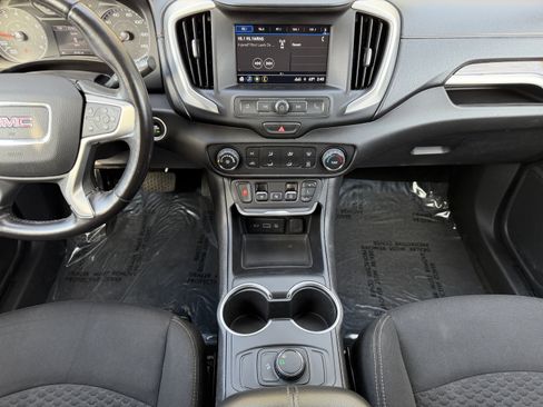 Used 2018 GMC Terrain SLE image 22