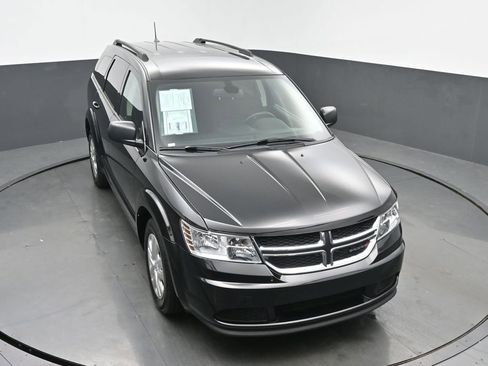 Used 2020 Dodge Journey SE w/ SE Popular Equipment Group FWD image 44