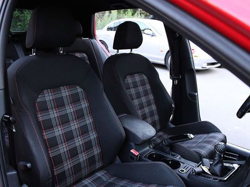 Used 2017 Volkswagen GTI Sport FWD image 18