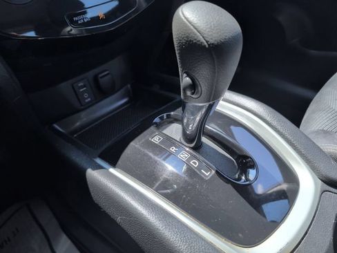 Used 2016 Nissan Rogue S AWD/4WD image 21