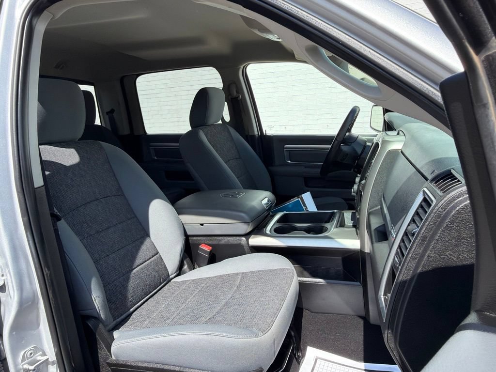 Used 2018 RAM 1500 4x4 Crew Cab Lone Star image 14
