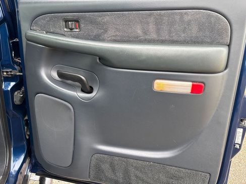 Used 2001 Chevrolet Silverado 2500 LS image 16