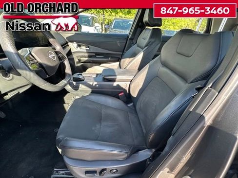 Used 2024 Nissan Ariya AWD image 10