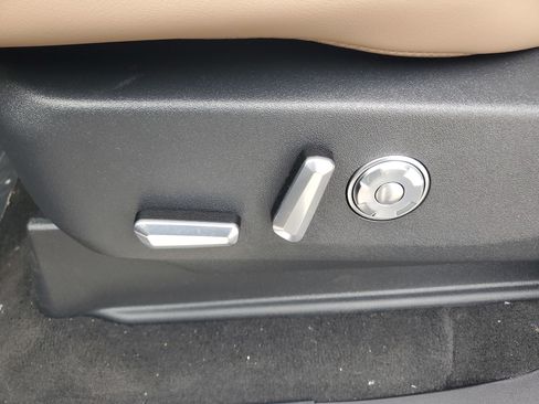New 2026 Lincoln Navigator Black Label AWD/4WD image 13