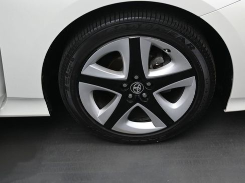 Used 2016 Toyota Prius Three Touring image 35