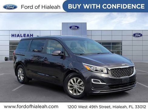Used 2020 Kia Sedona LX FWD image 1