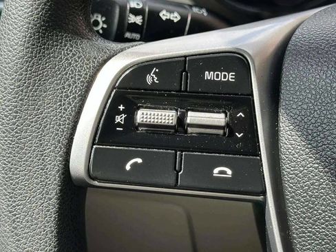 Used 2020 Kia Sorento LX image 29