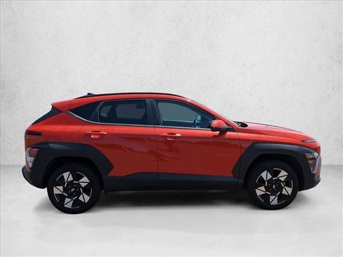 Used 2024 Hyundai Kona SEL AWD/4WD image 4