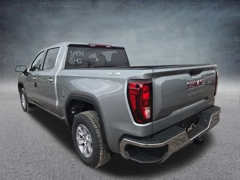 Used 2026 GMC Sierra 1500 SLE w/ LPO, GMC Protection Package AWD/4WD image 9