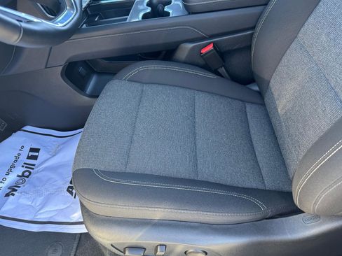 Used 2025 GMC Acadia Elevation image 11