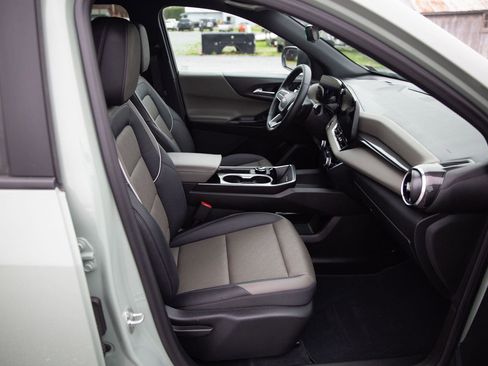 Certified 2026 Chevrolet Equinox LT w/ Convenience Package II image 24