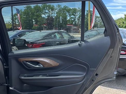 Used 2020 GMC Terrain SLE FWD image 18