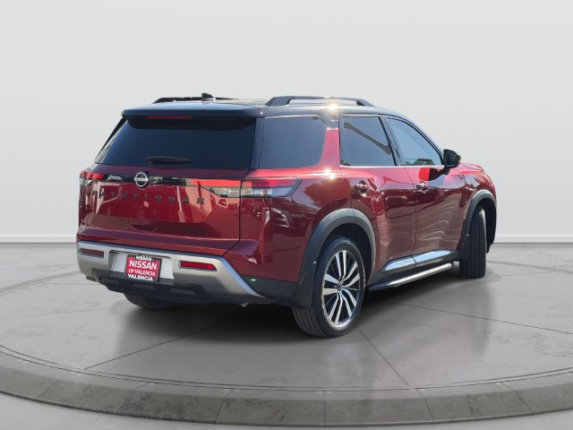 Certified 2024 Nissan Pathfinder Platinum w/ Lighting Package (N93) FWD image 4