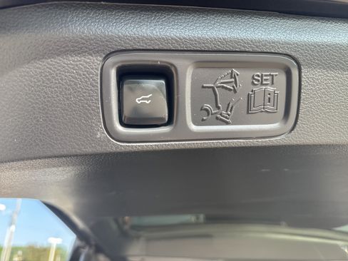 Used 2023 Ford Expedition Platinum AWD/4WD image 12