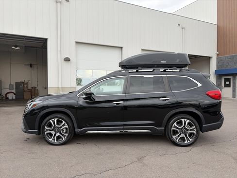 Used 2024 Subaru Ascent Touring AWD/4WD image 8
